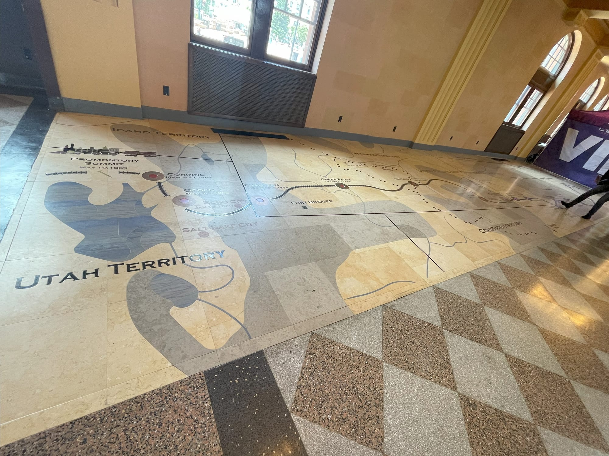 A tile floor with an inlaid map showing the route of the Union Pacific Railroad